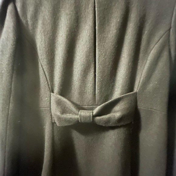 EUC Guess Women's Elegant Black Peacoat w/ Flared Fit and Button Detail CLASSIC! - Picture 13 of 16